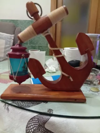 Plato decorativo de cerámica pintado a mano