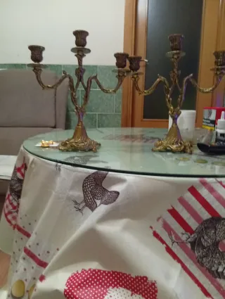 Plato decorativo de cerámica pintado a mano