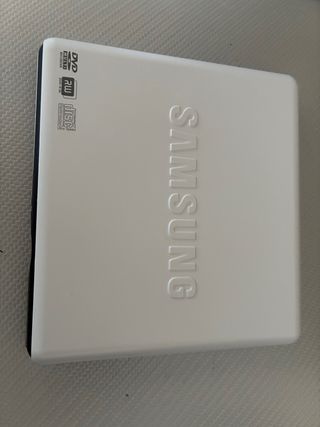 Samsung NP-N150 + DVD Externo SE-S084D