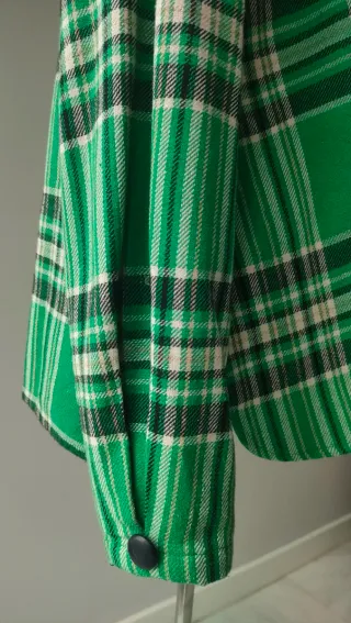 Top de cuadros verde y multicolor