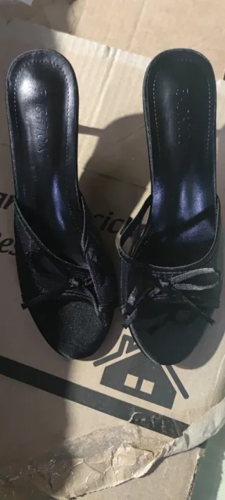 3 Pares de zapatos y regalo camisones