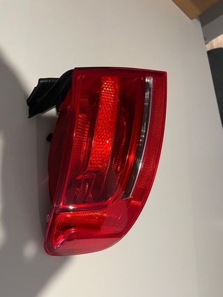 Piloto trasero izquierdo Audi A4 2008