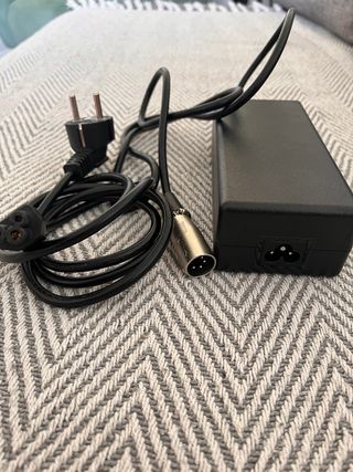 Cargador Batería Bicicleta Eléctrica