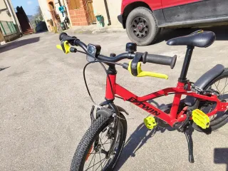 Bicicleta infantil aluminio roja