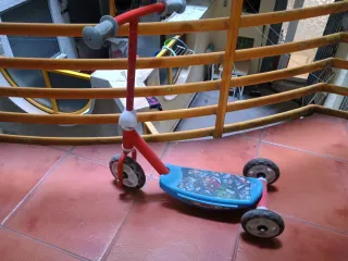 Patinete 3 Ruedas Avengers Niño/a