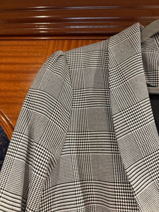 Americana Zara cuadros gris y blanco