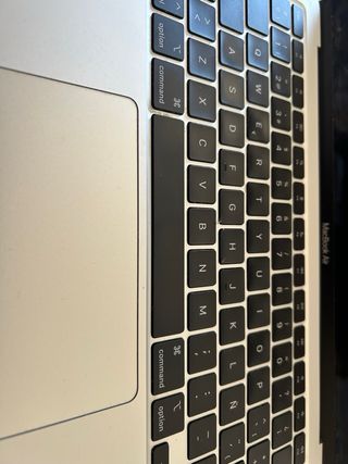 MacBook Air 13 M1 8GB Plata