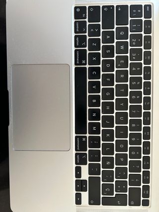 MacBook Air 13 M1 8GB Plata