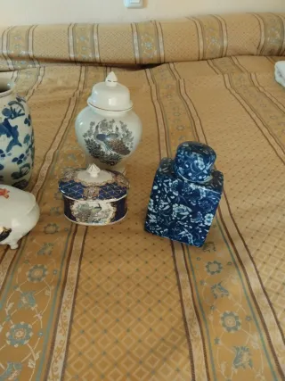 Figuras de porcelana decorativas