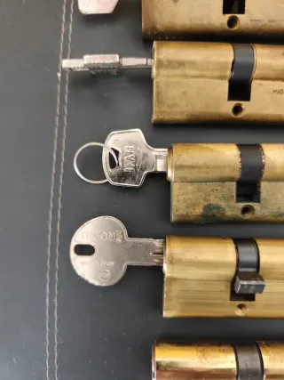 5 Bombines de Cerradura con Llaves