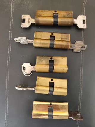 5 Bombines de Cerradura con Llaves