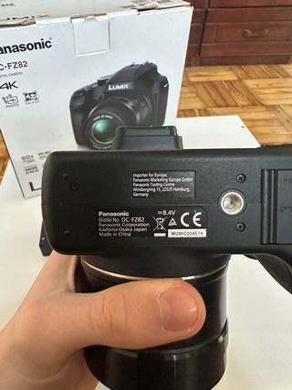 Cámara Panasonic Lumix DC-FZ82 Negra