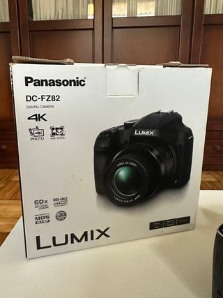 Cámara Panasonic Lumix DC-FZ82 Negra