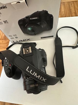 Cámara Panasonic Lumix DC-FZ82 Negra