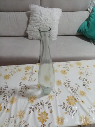 Jarrón de cristal transparente alto