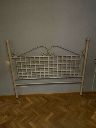 Cabecero de metal beige