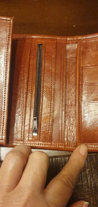 Portafoglio in pelle da uomo