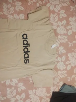 Camiseta Adidas Beige Talla M Sin Usar