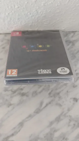 Precintado Q.U.B.E. 10th Anniversary Switch ESP