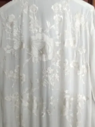 Camisa Zara bordada con flecos Talla S