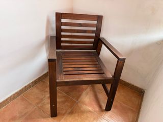 Silla de madera para terraza
