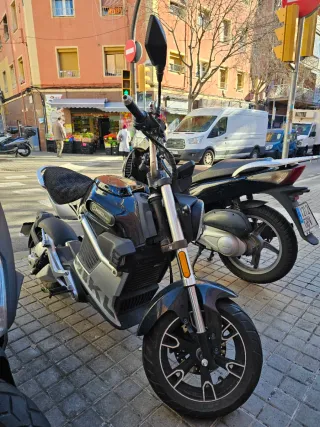 Moto Eléctrica Sunra Miku Super 125
