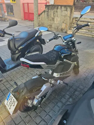 Moto Eléctrica Sunra Miku Super 125