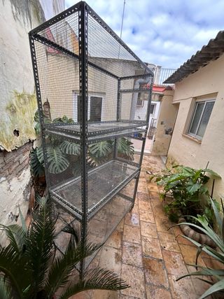 Voladera grande metálica