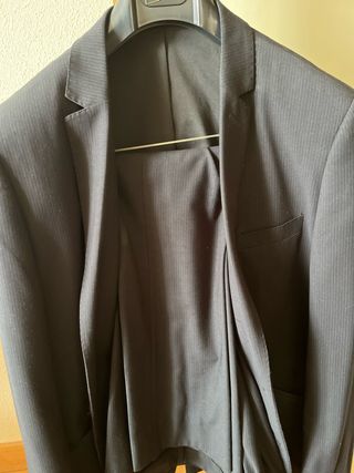 Traje Adolfo Dominguez Talla 52 Negro