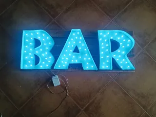 Letrero luminoso BAR