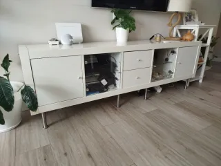 Mueble TV Ikea Blanco y Plata