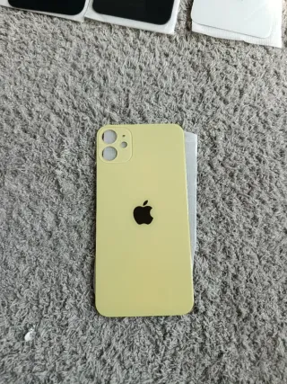 Scocca iPhone 11 Giallo
