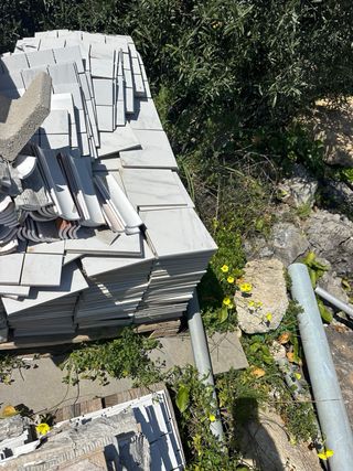 Restos de materiales de obra