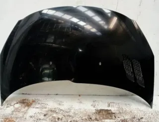 Capot delantero y maleta trasera