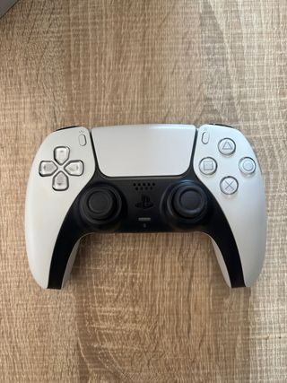 Playstation 5 1TB con lettore + 2 controller