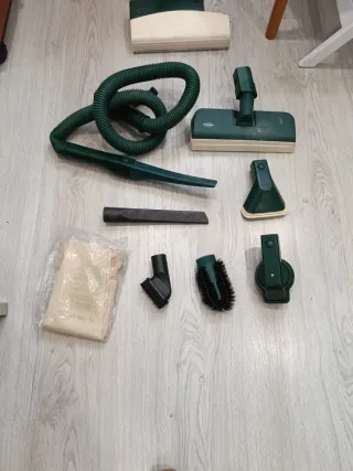 Aspirador Vorwerk ET 340 con accesorios