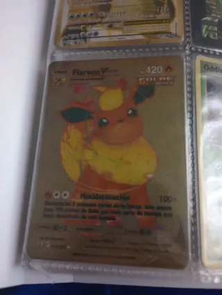 Carta Pokémon VMAX Flareon V