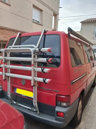 Volkswagen Multivan 0