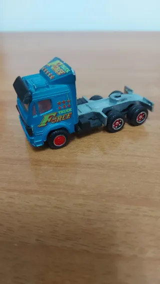 Camión Majorette Mercedes Truck Force