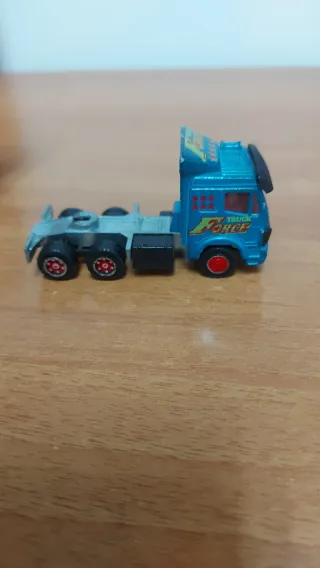 Camión Majorette Mercedes Truck Force
