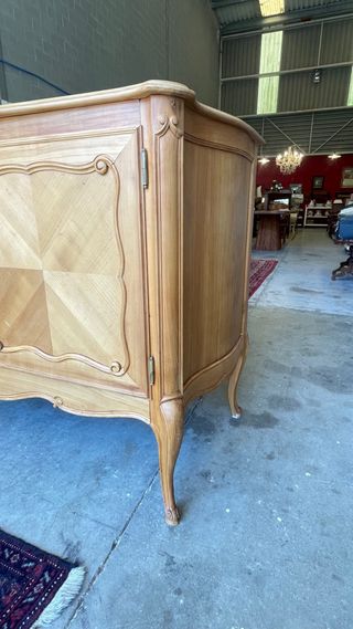 Aparador de madera natural