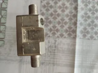 Repartidor TV EDC 4 vías 5-2450MHz