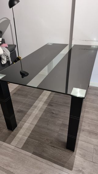 Mesa de salón cristal negro