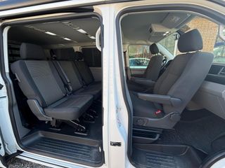 Volkswagen Caravelle 2023