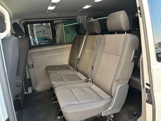 Volkswagen Caravelle 2023