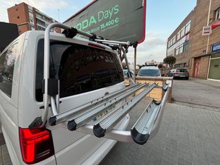 Volkswagen Caravelle 2023