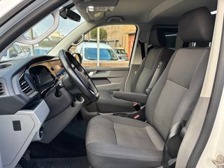 Volkswagen Caravelle 2023