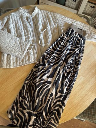 Conjunto Chaqueta y Falda Cebra Beige/Negro