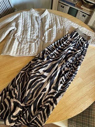 Conjunto Chaqueta y Falda Cebra Beige/Negro