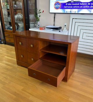 Mueble TV madera salón